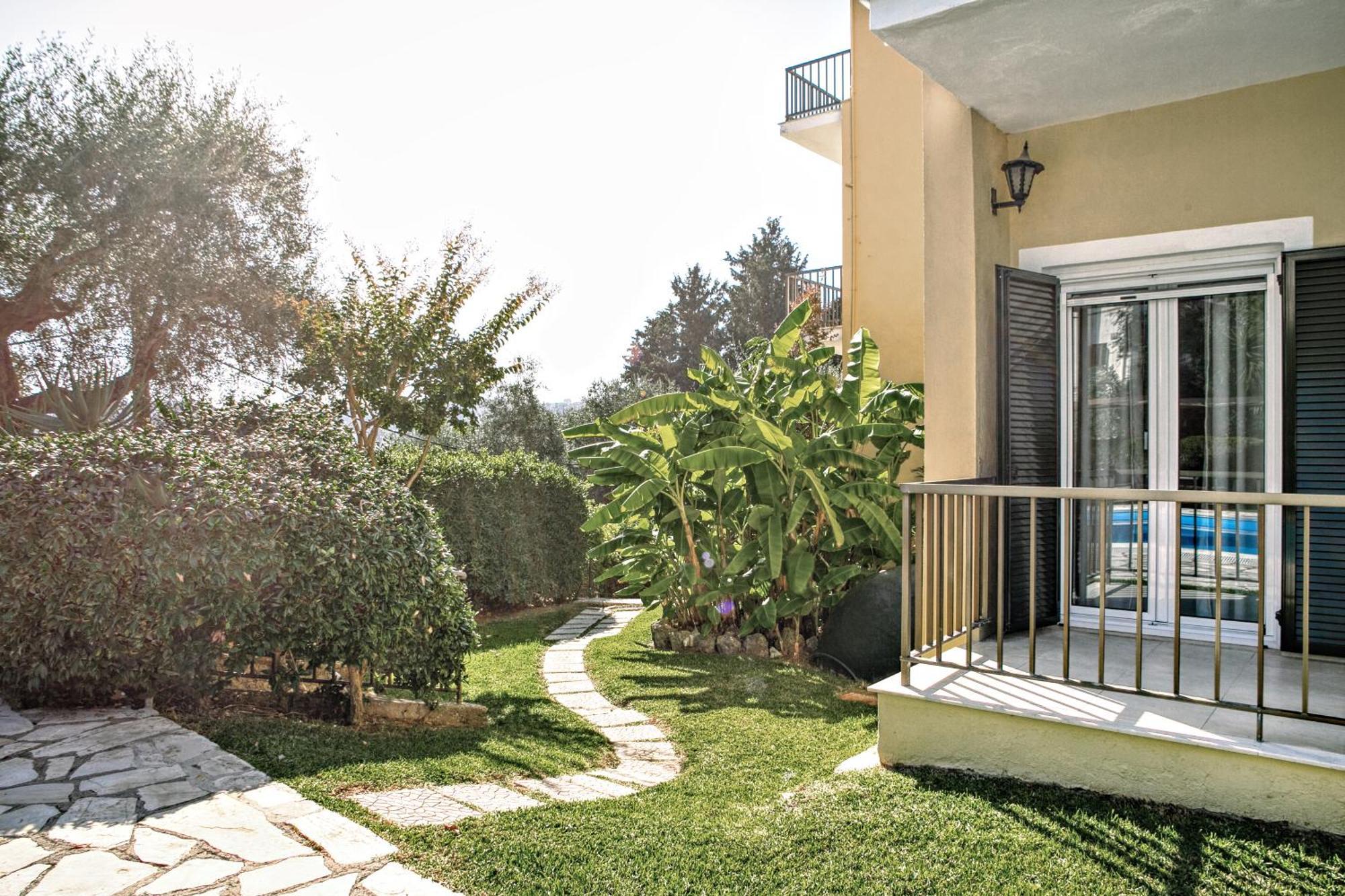 Villa Eftichia Hotel Apartments & Studios Kontokali Room photo